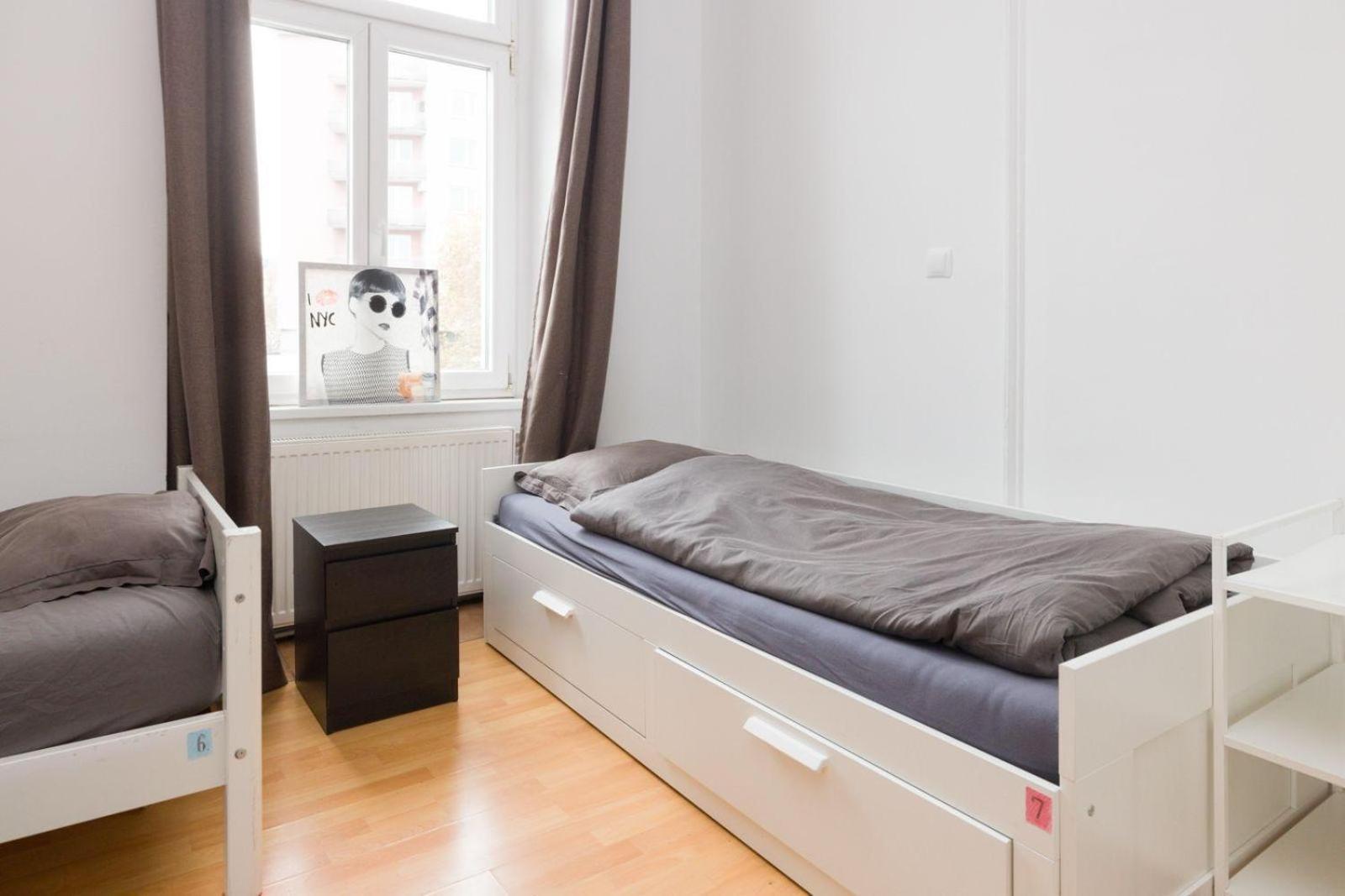 Center Hostal Viena